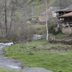 Vista de Torrestío, en San Emiliano, en la Reserva de la Biosfera de Babia. JESÚS F. SALVADORES