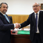 Abel Fernández (izquierda) y Álvarez Tejerina (derecha).