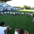 El club berciano espera que muy pronto Miguel Ángel Lozano forme parte de la plantilla blanquiazul.