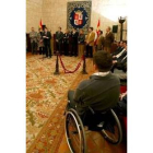 El Parlamento autonómico acogió a representantes de los discapacitados