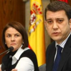 La edil de Medio Ambiente y el alcalde, ayer presentando la integración del servicio.