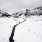 El pantano de Luna cubierto de nieve a finales del mes de noviembre.