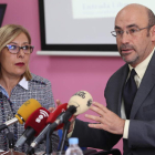 Ana Pilar y Javier Pérez-Jara, en la presentación. L. DE LA MATA