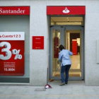 Oficina del Banco Santander en una localidad andaluza.