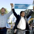 Mariano Rajoy en Soutomaior, acompañado por el presidente del PP de Galicia, Alberto Núñez Feijoo