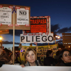 Participantes en la manifestación de ayer en León.