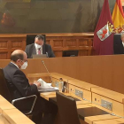 Castañón, Llorente, Morán y Sen, en el Pleno celebrado ayer. DL