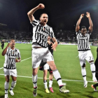 Los jugadores de la Juventus celebran la victoria del domingo ante la Fiorentina.