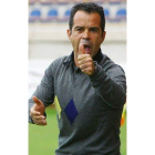 El entrenador de la Cultural Álvaro Cervera