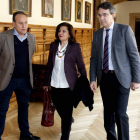 Arias, Bello y Martínez Majo, antes de la reunión celebrada ayer en la Diputación de León. MARCIANO