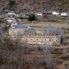 Imagen panorámica de Montes, con el monasterio al frente.