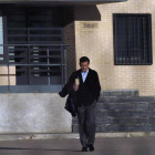 El expresidente de Baleares Jaume Matas, saliendo de la cárcel con un permiso, en octubre del 2014.