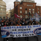 Salida de la manifestación de la plaza de Santo Domingo para iniciar su recorrido hasta Trabajo.