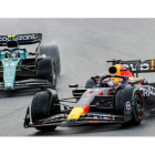 Verstappen y Fernando Alonso, primero y segundo en la carrera. DE WAAL