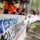Los trabajadores de Vestas, durante su protesta en Madrid el jueves ante la sede central de la compañía. RAQUEL P. VIECO