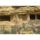 Imagen de archivo de las cuevas eremíticas de Villasabariego, en el entorno del yacimiento de Lancia. VANESSA JIMENO
