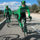 Miguel Ángel Benito encabeza el grupo de entrenamiento del Caja Rural en Benidorm.