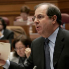 Juan Vicente Hererra ayer, en la intervención durante el Pleno de las Cortes.