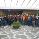 Los 108 trabajadores de Enervisa y Picos de Europa tras iniciar el encierro en la mañana de ayer