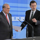 El secretario general de la Ocde, Ángel Gurría,  y Rajoy durante la rueda de prensa conjunta.