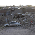 Imagen de una casa derruida en la ciudad de Varzeqan, tras los dos terremotos.