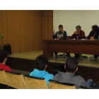 Un momento del acto de presentación de la plataforma que reivindica bomberos profesionales.