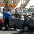 Una mujer y un niño iraquí murieron ayer en otro atentado con coche bomba en Bagdad