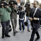 El embajador de EE UU en España, James Costos, a su llegada ayer al Palacio de Santa Cruz.