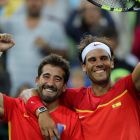 Marc López y Nadal celebran su triunfo que asegura al doble español la medalla de plata en Río. MAIA