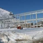 El pabellón cubierto ya cuenta con parte de la estructura construida