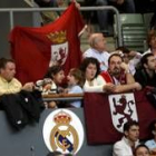 Leoneses y madridistas, en el minuto de silencio por el guardia civil asesinado