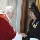 El Papa y la embajadora española en el Vaticano.