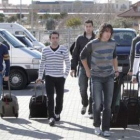 Iniesta, Xavi, Busquets, Puyol, Piqué y Cesc, a su llegada a la Ciudad del Fútbol de Las Rozas.