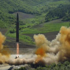 Corea del Norte prueba un misil balístico intercontinental, el pasado 4 de julio