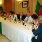Mesa presidencial de la cena de los amigos de Portugal, a la que asistieron cien personas