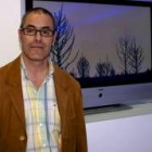 Carlos Pérez expone sus creaciones entre la más alta tecnología