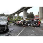 Estado de los turismos implicados en el accidente de Caldas donde murieron tres personas.