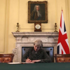 Theresa May notifica por carta a la UE el inicio del Brexit.