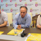 Un momento de la presentación de las actividades del Fiestizaje, ayer en la Diputación de León. DL