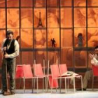 Imagen de una de las escenas de «Emigrados» de la compañía gallega Teatro de Ningures