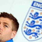 Steven Gerrard en Irding, al término de un entrenamiento de la selección inglesa.