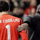 Casillas y Mourinho, en un partido del Madrid del 2013