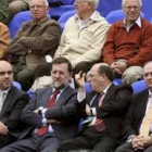 Rajoy, con responsables del PP en Barcelona, en el Trofeo Conde de Godó de la Ciudad Condal
