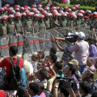 Fuerzas militares y de seguridad de Egipto custodian la sede del Tribunal Constitucional.