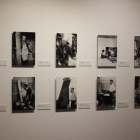 Imágenes de los artistas del grupo El Paso que se pueden ver en el Museo Casa Botines en la exposición ‘Signo de una época’. DL