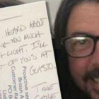 Dave Grohl muestra sus condolencias a Jon Plane.