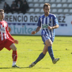 Carlos Ruiz volverá a jugar en el centro del campo de la Deportiva, algo que Claudio ya probó en el partido ante el Girona
