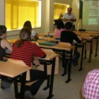 Alumnos de Topografía, en una de las clases impartidas en el Campus de Ponferrada.