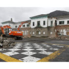 Las antiguas escuelas fueron demolidas en 2011 para la construcción del Parador que nunca se ejecutó. JESÚS F. SALVADORES