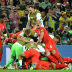 Los futbolistas de Inglaterra celebran la clasificación para los cuartos de final. PETER POWELL